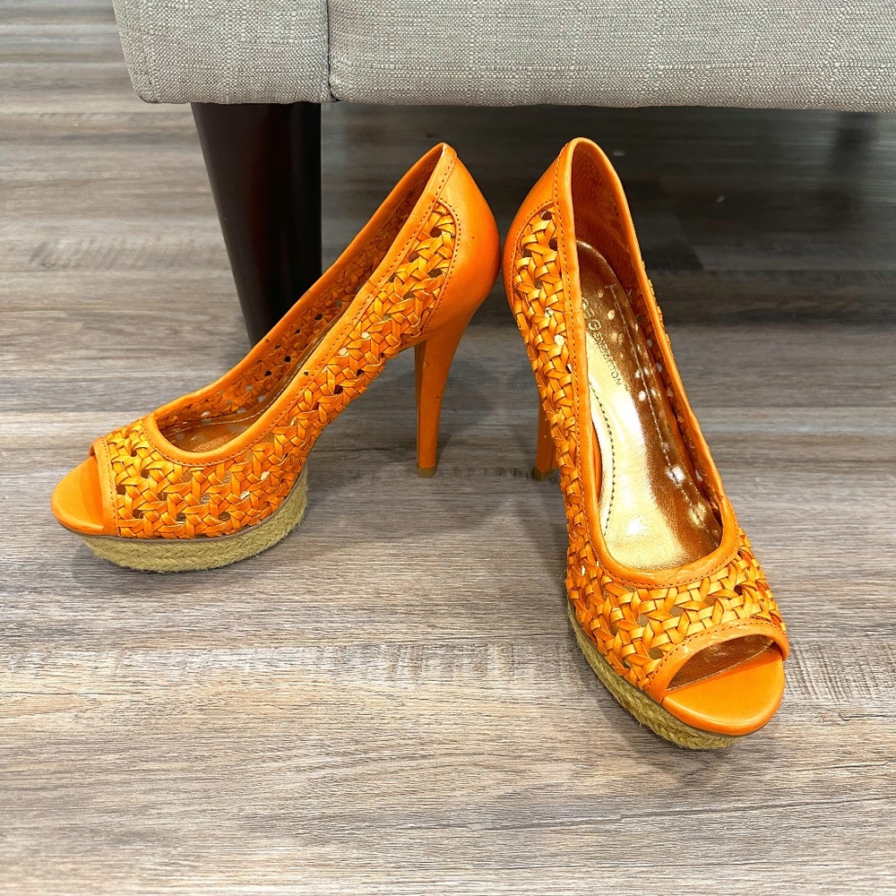 Orange Pumps